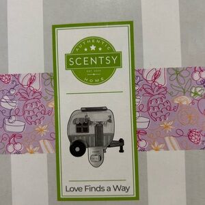 Scentsy Love Finds a Way Warmer - Gray and Pink